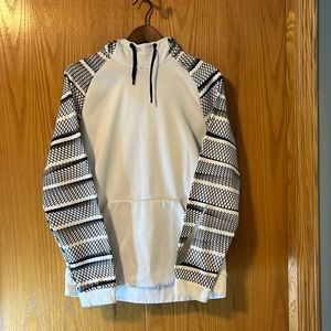Nike Dri-fit sweatshirt in white with cool pattern on the sleeve. Size M.